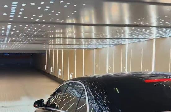 Parking Garage Guidance Lighting